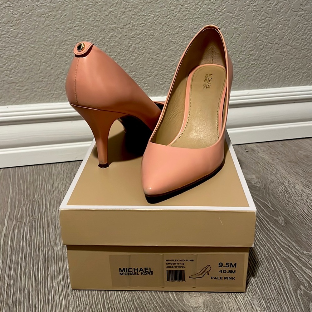 Michael Kors Flex Mid Pump 9.5